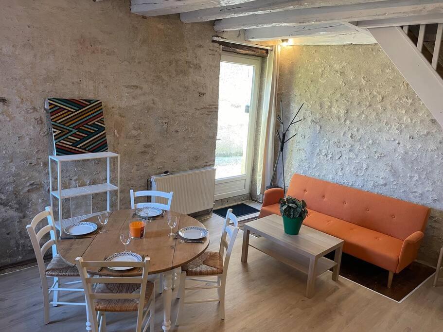 Le Baulois, Maisonnette Calme Et Confort En Vallee De Loire *